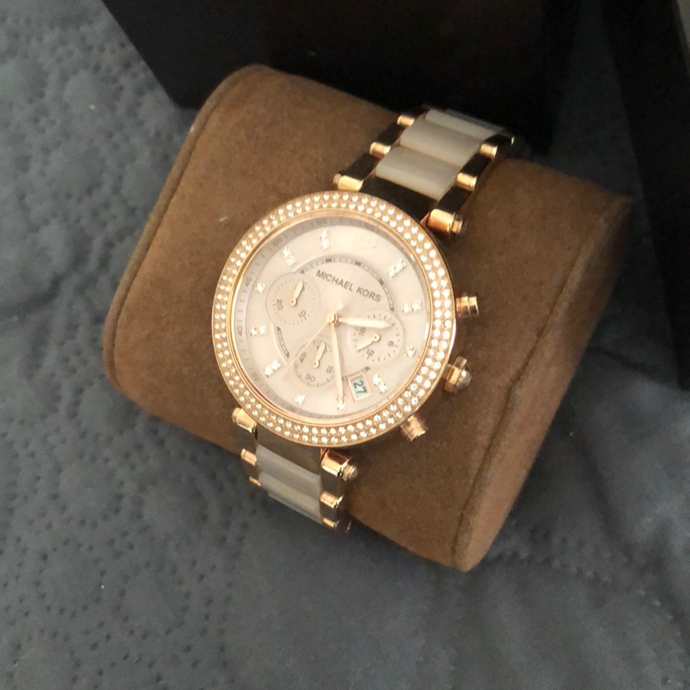 Mk - Picture 2 of 7